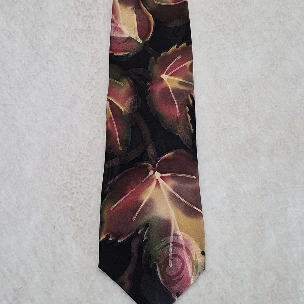 Robert Daskal Silk Tie Olympia Zernovaya Black Purple Gold Leaf Design 58
